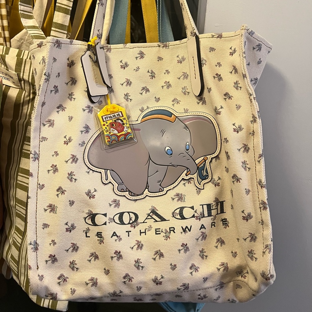 Coach dumbo tote